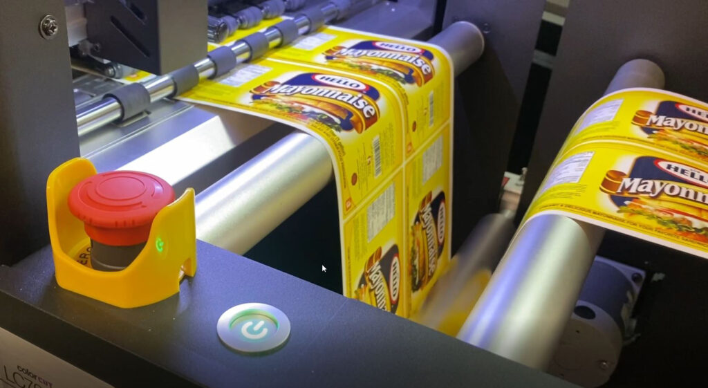 Suajadoras en Rollo LCF520 Pro Roll-to-Roll label cutter finisher Intec